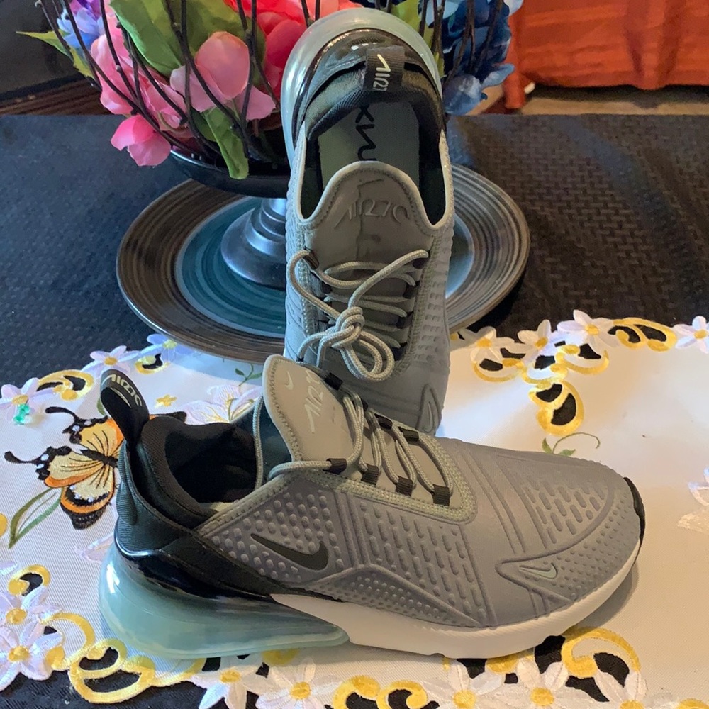 Nike Air Max 270